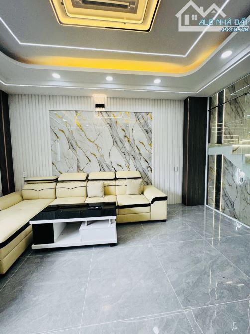 Bán Nhà Tân Thới Hiệp Q12 - 61M2 (4.2 x15 ) - 5Tầng - Hẻm HXH -  Chỉ 6,468 Tỷ. - 4