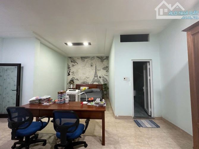 Bán Nhà 3 Tầng Mặt Tiền Trưng Nữ Vương gần Nguyễn Trác. - 4