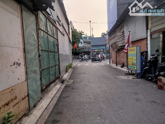 Nhà đẹp hẻm xe hơi Lê Trọng Tấn, 68m², 2PN, gần AEON, không gian ấm cúng, giá chỉ 6.1 tỷ - 4