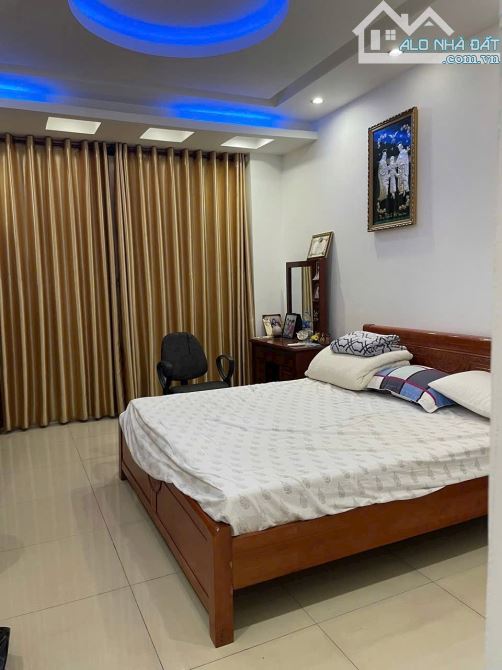 Mặt Tiền Tân Bình - Ngay Bảy Hiền - 5 Tầng - DT 4m x 18m - Giá 12.5 Tỷ - 4