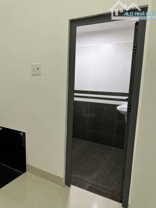 Bán nhà mặt tiền kinh doanh Nguyễn Phúc Chu đang cho thuê 7tr/1 tháng - 4