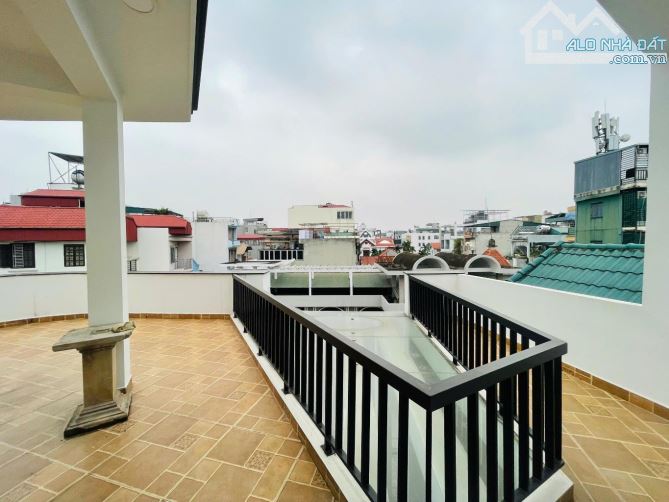 NHÀ ĐẸP - THANG MÁY - Ô TÔ ĐỖ CỬA VÀO NHÀ - NGÕ THÔNG TỨ TUNG - KHU LÕI LONG BIÊN - 4