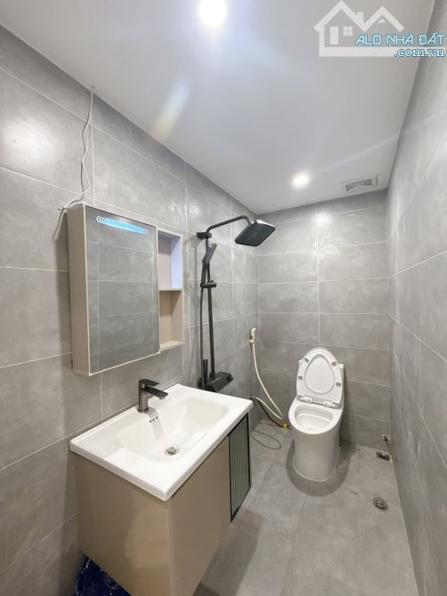 TẬP THỂ SIÊU ĐẸP-LÔ GÓC 3 MẶT THOÁNG VŨ NGỌC PHAN-ĐỐNG ĐA CHỈ HƠN 3 tỷ - 4