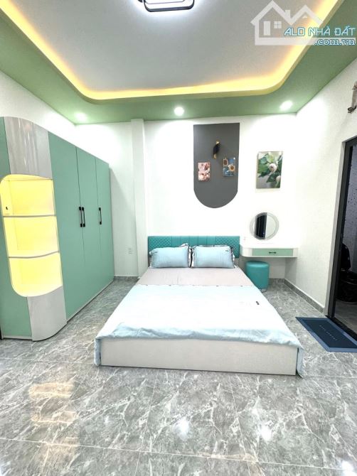BÁN NHÀ TÂN PHÚ – 52M² – 2 TẦNG – FULL NỘI THẤT – GIÁ NHỈNH 5 TỶ - 4