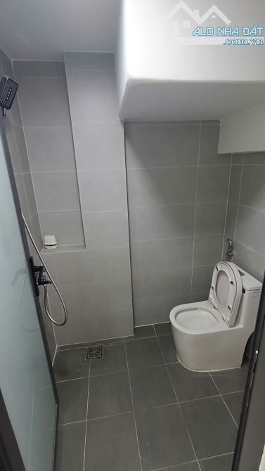 GẦN CHỢ BÌNH LONG - NGUYỄN SƠN NHÀ ĐẸP 3 TẦNG ĐÚC NGUYÊN KHỐI CHỈ 6TỶ - 4