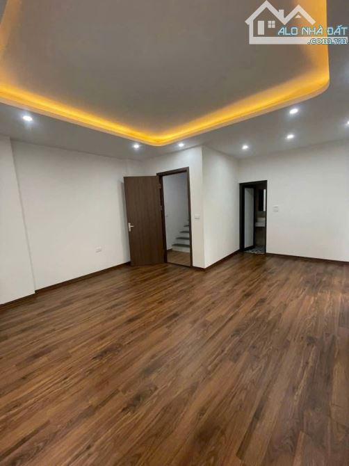 Bán Nhà 30m2 , 31.5m2 , 35.7m2 , 38.3m2 x5 Tầng - Yên Vĩnh - Hoài Đức Ô Tô Đỗ Cửa - 4