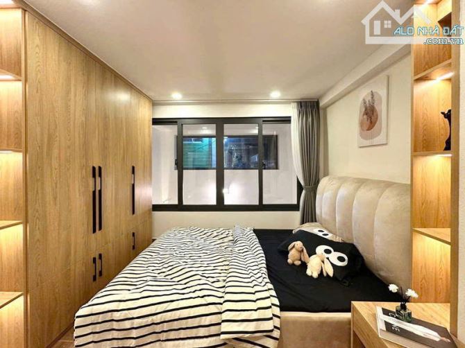 Bán nhà HXH 3 mặt tiền Trường Sa, Quận 3 – 3PN, full nội thất – Giá chỉ 8.98 Tỷ - 4