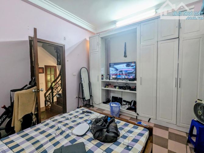 Bán nhà Ngọc thuỵ 38m 3 tầng. Căn góc .Gần cầu LB - 4