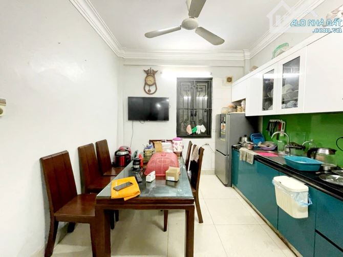 Nhà đẹp lô góc, dân xây, ngõ thông và rộng, gần phố, DT 45m2 , giá bán 11.3 tỷ - 4