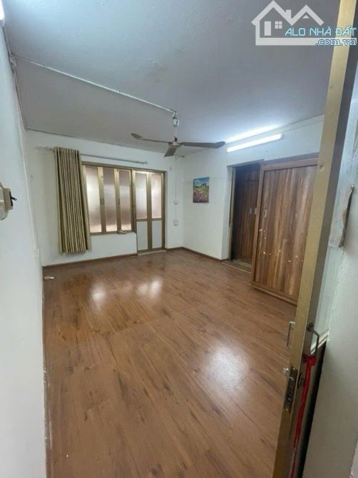 Hiếm! Tập thể ngõ 477 nguyễn Trãi - Thanh Xuân. Lô góc 90m 2PN 2VS chỉ 4.76 tỷ - 4