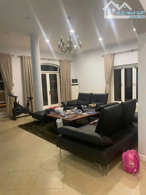 Biệt thự góc 2 mặt tiền KHU COMPOUND THẢO ĐIỀN 1 – 458m² – hồ bơi – sân vườn – giảm 10 TỶ - 4