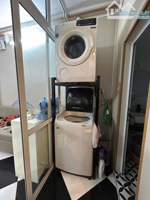 BÁN NHÀ TẬP THỂ PHẠM NGỌC THẠCH - ĐỐNG ĐA Chỉ 3.7 tỷ - 42m² - 2 tầng - Lô góc kinh doanh - 4