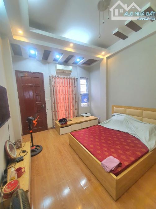 Bán nhà ngõ phố Tôn Đức Thắng 50m2, 4 tầng, giá 12,5 tỷ - 4
