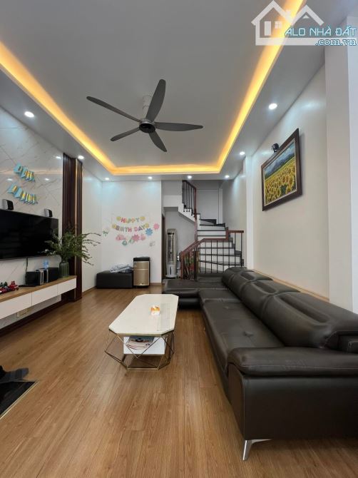 Bán nhà 5 tầng ĐẸP TĐC Xi Măng, Sở Dầu, Hồng Bàng, Hải Phòng. 4,65 tỷ - 4