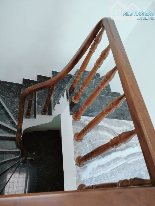 Bán nhà Giang Biên: cạnh công viên, hồ điều hoà, căn góc - 4