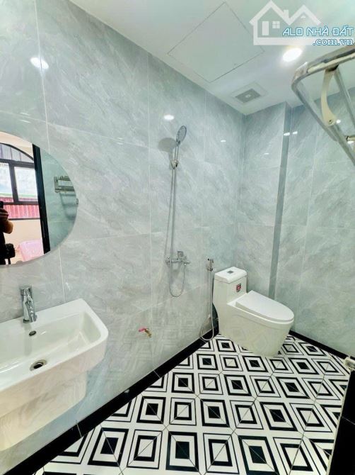 170tr/m2 Hoàng Mai, ngõ 3 gác thông tứ phía, 30m ô tô tránh, DT 45m2, MT 4,3m, giá 7,3tỷ - 4