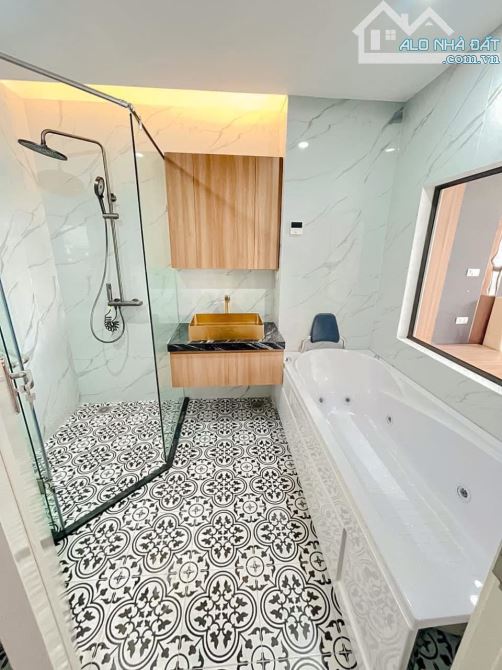 HÀNG HIẾM !!! BÁN KHÁCH SẠN PHỐ TRÍCH SÀI 215M2 - 10M MẶT TIỀN - 20M RA HỒ TÂY - 88.9 TỶ - 4