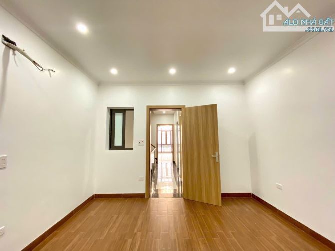 Nhà 4 tầng có thang máy đường 3 oto đi tuyến e phủ thượng đoạn - đà nẵng - 4