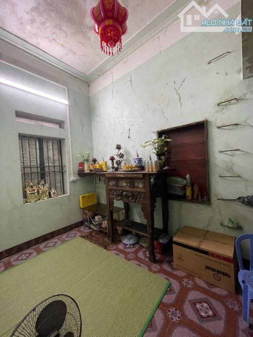 Bán nhà 2 tầng đời trung mặt đường Trần Huy Liệu Đẹp giá tốt - 4