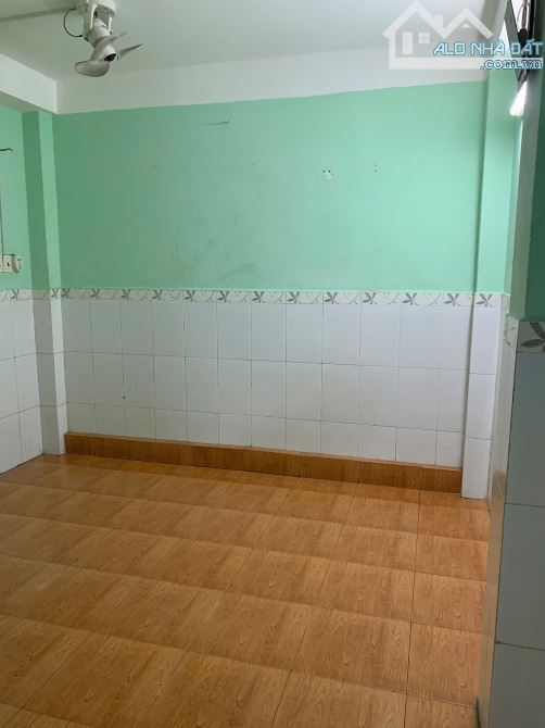 Cho thuê nhà 3T HXH Lê Hồng Phong,vừa ở vừa kinh doanh tự do giá 17tr - 4