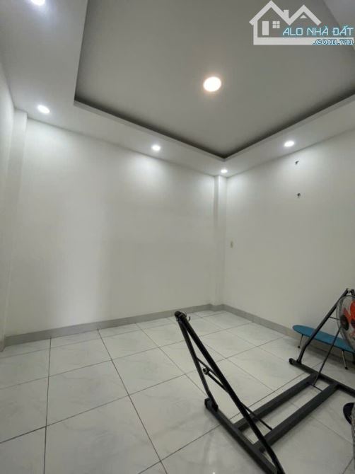 Bán nhà hẻm xe tải đường Chiến Lược 4 tầng mới tinh, 4x12m, chỉ nhỉnh 5 tỷ - 4