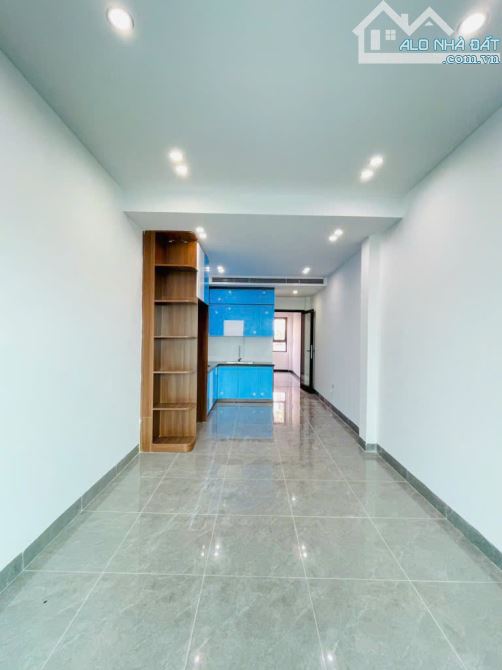 Đặng Tiến Đông - Thang máy - Ô tô đỗ cửa - Cách phố 20m - Trước nhà ô tô tránh - 4