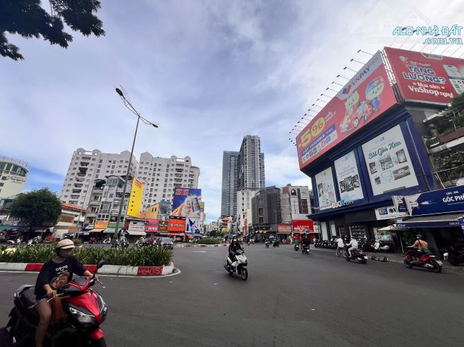 NHÀ HẺM XE HƠI NGUYỄN TRÃI – 4 TẦNG HOÀN CÔNG – KINH DOANH ĐỈNH – TRUNG TÂM QUẬN 1 - 4