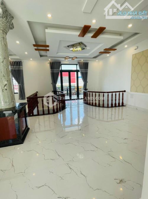 BÁN NHÀ 1T4L MẶT TIỀN ĐƯỜNG 30/4, FULL THỔ CƯ 192m2 (NGANG 9.8M )- GIÁ 35 TỶ - 4