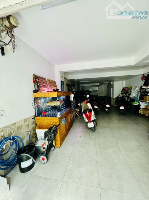 BÁN NHÀ 5 TẦNG - NGANG 5.2M - ĐỐI DIỆN HENIKEN Q12 - ĐƯỜNG 8M - 4