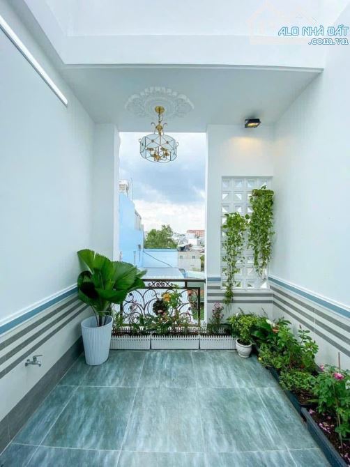 NHÀ TRỆT HAI LẦU PHONG CÁCH TÂN CỔ ĐIỂN  TRỤC CHÍNH HẺM 876 TRẦN NAM PHÚ - THÔNG RA ĐƯỜNG - 4