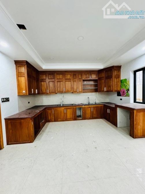 BÁN NHÀ PHỐ THÁI HÀ 118m2 - 6T THANG MÁY - MT 5.4m - 47 TỶ -LÔ GÓC - GARA ÔTÔ - KINH DOANH - 4