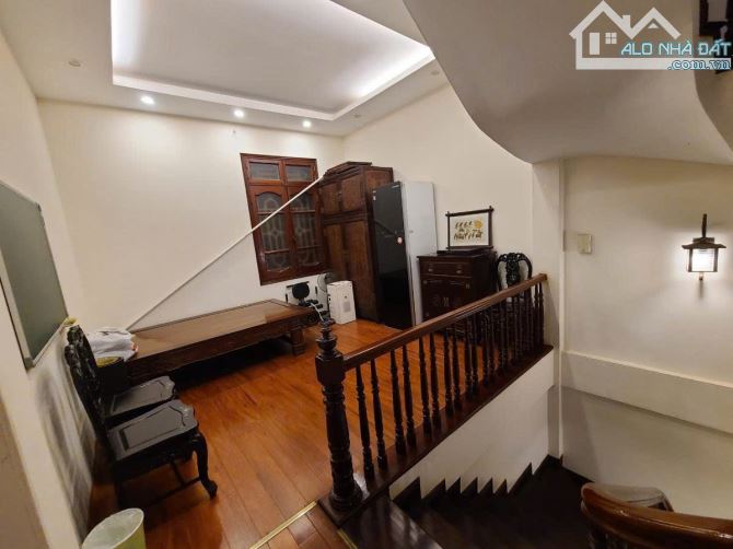 Cần Bán Gấp Ngõ 168 Nguyễn Xiển, 60m², Mặt Tiền Đẹp, Giá Tốt Chỉ Hơn 26 Tỷ - 4