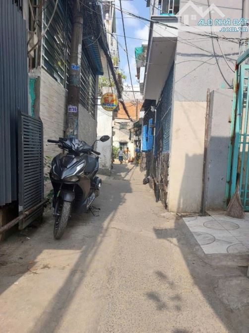 SÁT QUẬN 1 - NGAY HÀNG XANH - SỔ ĐẸP VUÔNG VỨC - 2.5 tỷ TL - 4