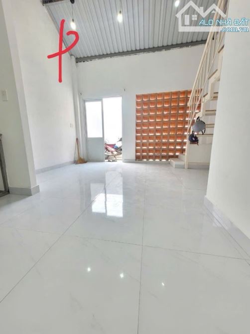 BÁN ĐẤT TẶNG NHÀ C4 - NGANG 4,5m - 58m2 - 6,45Tỷ - 4