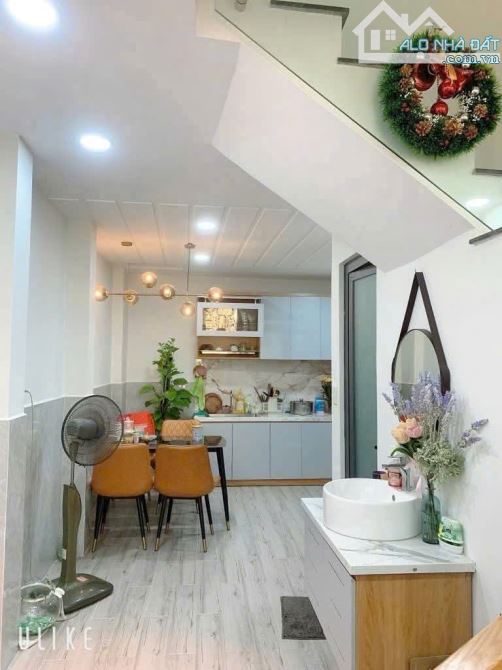 NHÀ 3 TẦNG ĐẸP MỚI - HẺM XE HƠI THÔNG - SÁT MẶT TIỀN - GIÁ CHỈ 6.7 TỶ Phường 16, Gò Vấp - 4