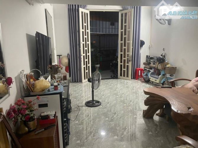 bán nhà NGUYỀN VĂN QUÁ, DT51M2,nhà còn mới, Đông Hưng Thuận Quận 12, giá rẻ, chỉ 2.8 tỷ - 4
