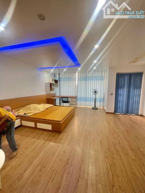 Cần bán nhà 5 tầng Mặt đường Nguyễn Công Trứ - khu đô thị Hoà Vượng - Tp Nam Định - 5