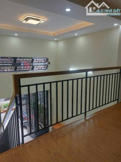 NHÀ GẦN NHÀ THỜ TÂN HOÀ- TRƯỜNG SA P13 PN- 3 TẦNG- 61M2- 7,5 TỶ - 5