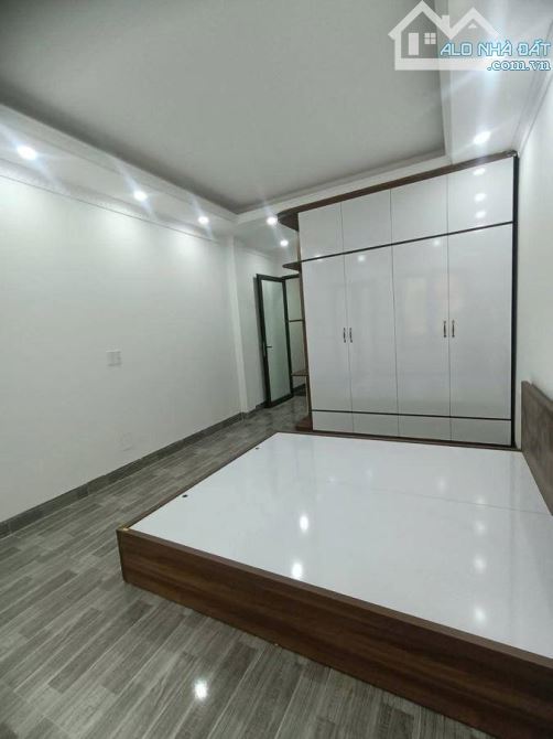 Bán nhà Lô Góc phố Hoàng Mai, 32m, 5 tầng, thang máy, ngay sát Hồ Đến Lừ, Trương Định. - 5