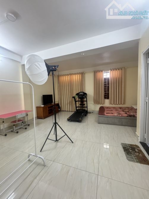BÁN NHÀ HẺM 373 LÝ THƯỜNG KIỆT, 85M2 NGANG 5.5M2 - 5