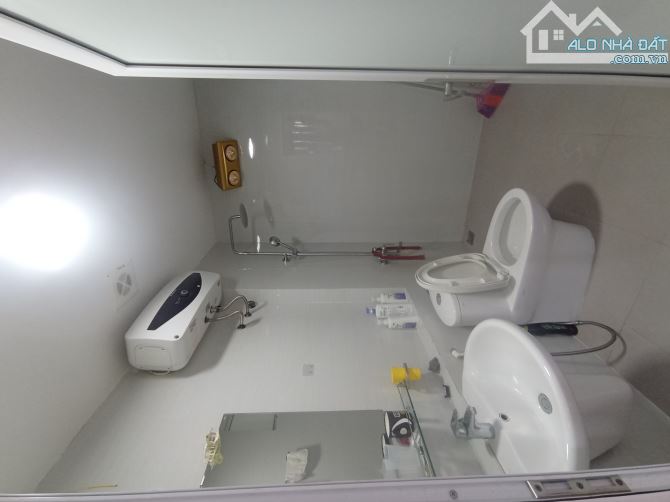 Bán nhà 5 tầng mặt đường Nguyễn Công Trứ kdt Hòa Vượng - 5
