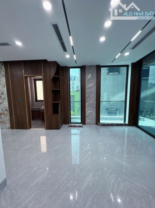 Bán nhà Ngọc Thụy, Mới kính kong, vừa ở vừa kinh doanh, thang máy, 65M2 X 5 Tầng x MT 6M - 5