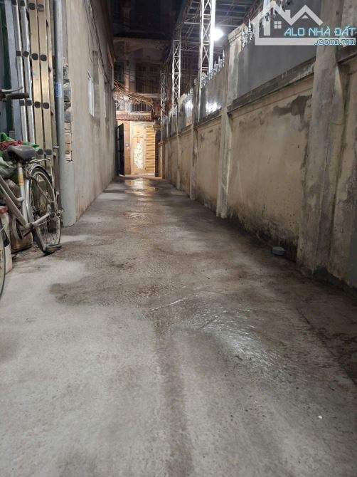 Phòng trọ Xuân Đỉnh cấp 4 gác xép với 28m2 đủ đồ giá 2,5tr /th - 5
