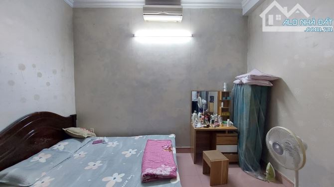 Bán Nhà ,An Lạc, Sở Dầu, Hồng Bàng . 5 tỷ.2,5.Tầng, Diện Tích 82m2,ngang 4,6m, ngõ 3m - 5