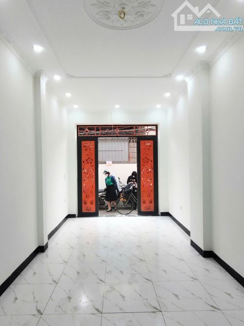 Thang máy – KD nhỏ - Ngõ thông – Kiến Hưng HĐ – 32/35m2 giá đầu tư - 5