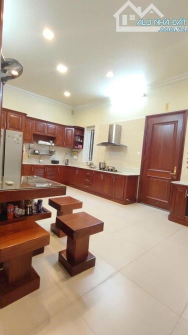 Biệt thự góc 3 mặt tiền Nguyễn Thành Ý 260m2, 13x20m, 4 tầng, 139 tỷ - 5