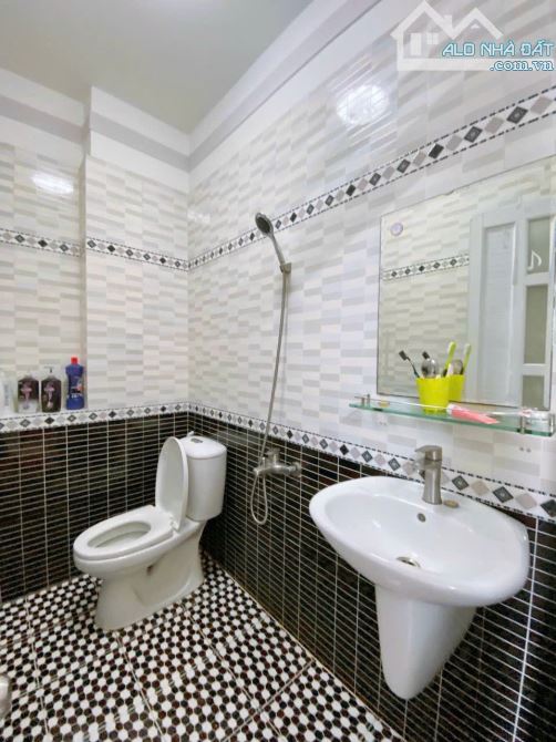 Hàng Hiếm 2 MT trước sau,Phạm Văn Chiêu gần chợ Thạch Đà, HXH 10m chỉ 8,5tỷ TL, 4x30 - 5