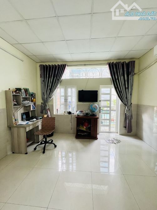 Bán nhà Lê Thiệt Tân Phú – Hẻm 3 gác, 2 Tầng, nhà đẹp giá tốt nhỉnh 4 tỷ - 5