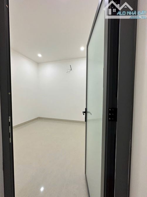 Bán nhà mặt tiền kinh doanh Nguyễn Phúc Chu đang cho thuê 7tr/1 tháng - 5