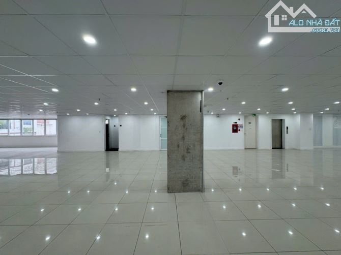 Văn phòng 300m2 Núi Thành, Hải Châu, làm việc 24/7 chỉ 12.5$ - 5